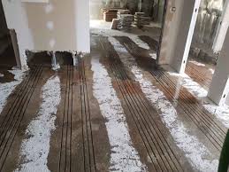 راهکارهای جلوگیری از چسبیدن بتن به سطح کف