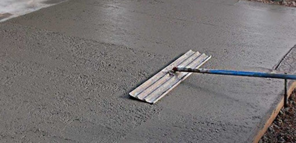 روش‌های آماده‌سازی سطح و اجرای کفسازی بتن برای افزایش چسبندگی و طول عمر