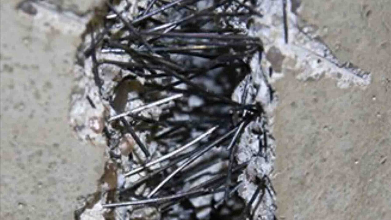 مزایای بتن الیافی نسبت به بتن معمولی در پروژه‌های مدرن